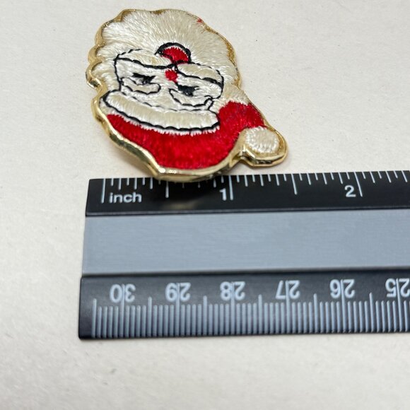 Vintage Santa Claus Brooch Laughing‎ Novelty Embroidery Patch Gold-Tone Pin - Picture 6 of 6